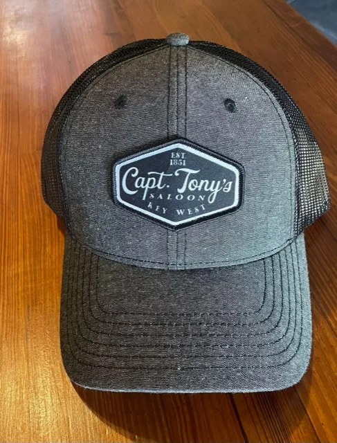 BLACK TRUCKER HAT